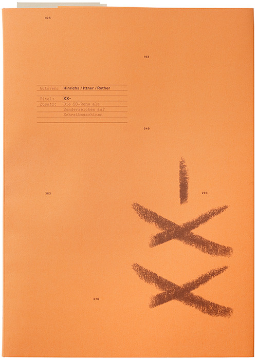 XX-Die SS-Rune als Sonderzeichen auf Schreibmaschinen.