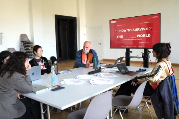  How to Survive the ________ World with Jamie Allen 