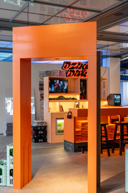 Karolina Sobel: DZiKADiVA