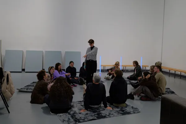Sonic Kinships – Sonicities of (Dis)Entanglement mit Anna Schimkat