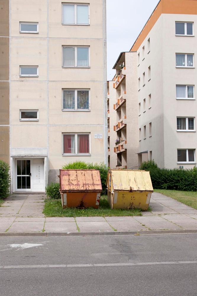 Torsten Hattenkerl — Fritz-Schmenkel-Straße aus der Serie 200 Straßen Leipzigs Abbildung